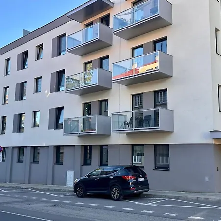 Centrum S Parkovanim *