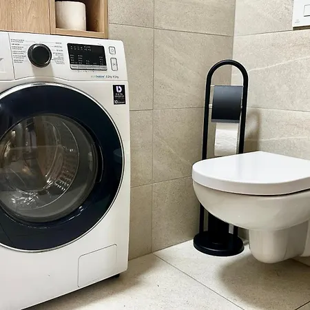 Centrum S Parkovanim *