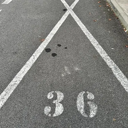 Centrum S Parkovanim 公寓 *